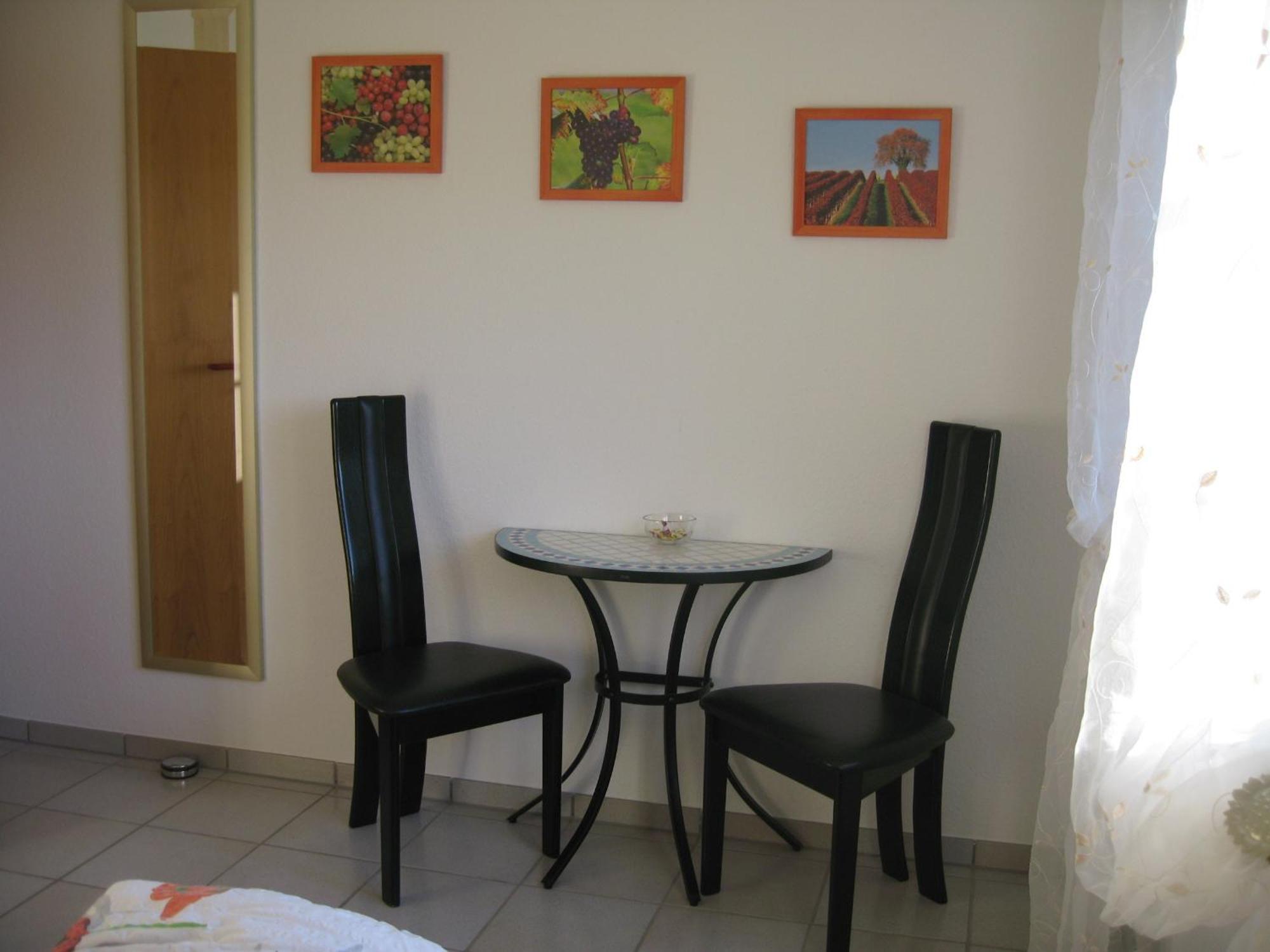 Unterm Nussbaeumle Apartamento Adelhausen Exterior foto